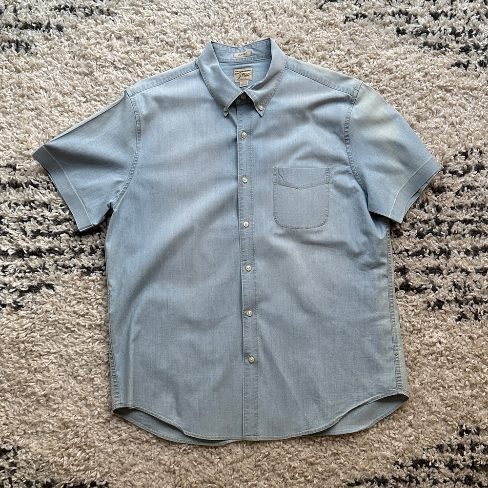 J Crew Mens Classic Chambray Stretch Short Sleeve w/pocket & gold stitch (L)